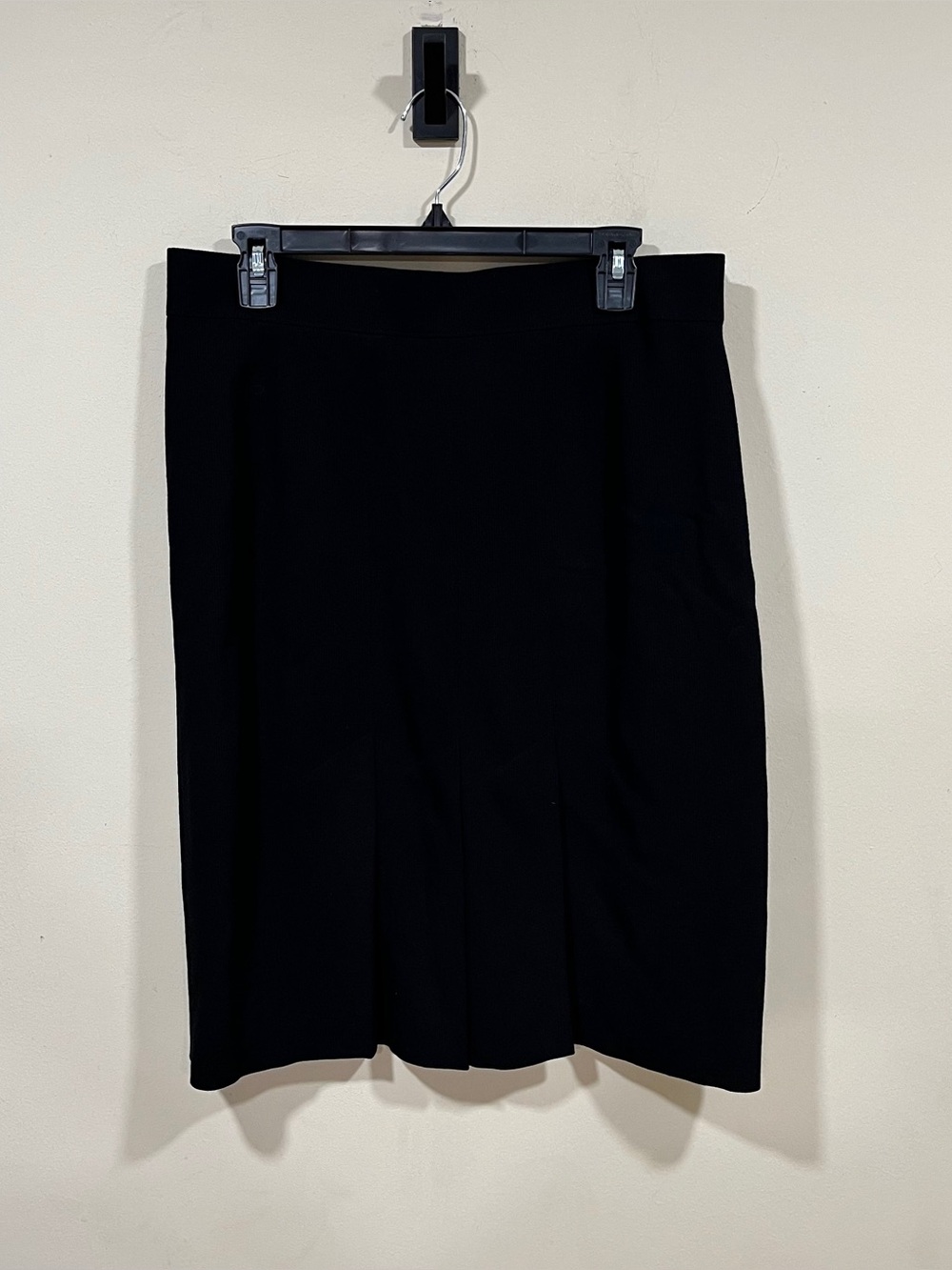 Akris Punto Black 100% Wool  Womens Designer Pencil Skirt A-Line size 12